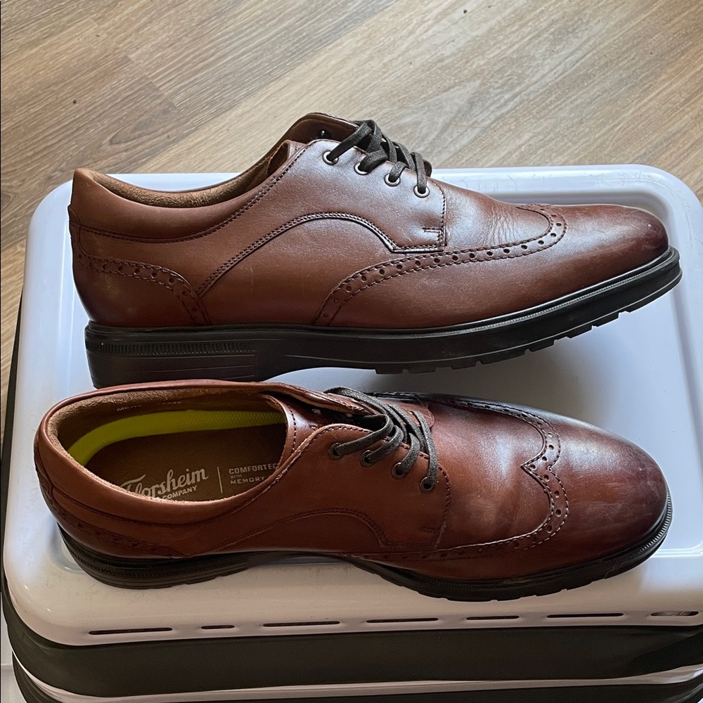 Florsheim Astor Wingtip Men's Rich Brown Leather Oxfords